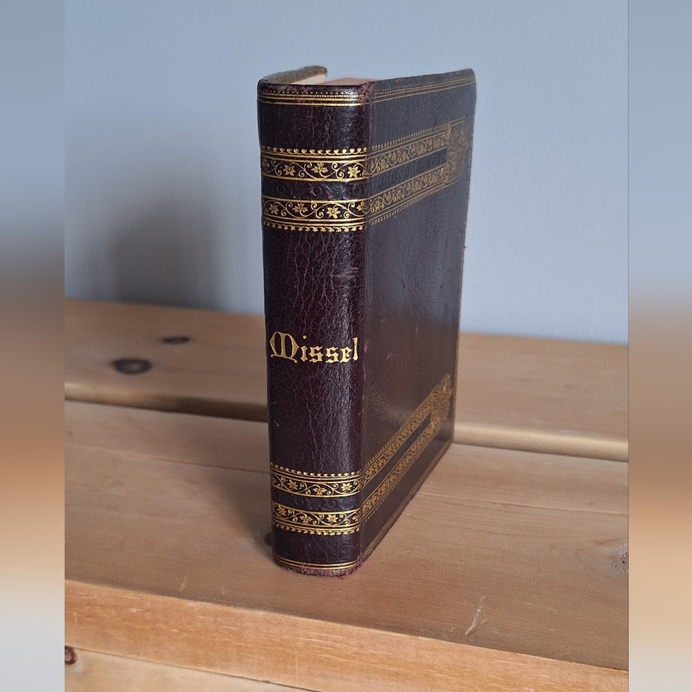 Antique and very rare Parish Missal of the Apostles, circa 1892 In French